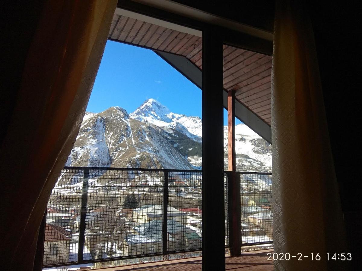 Discover Kazbegi Hotel ภายนอก รูปภาพ